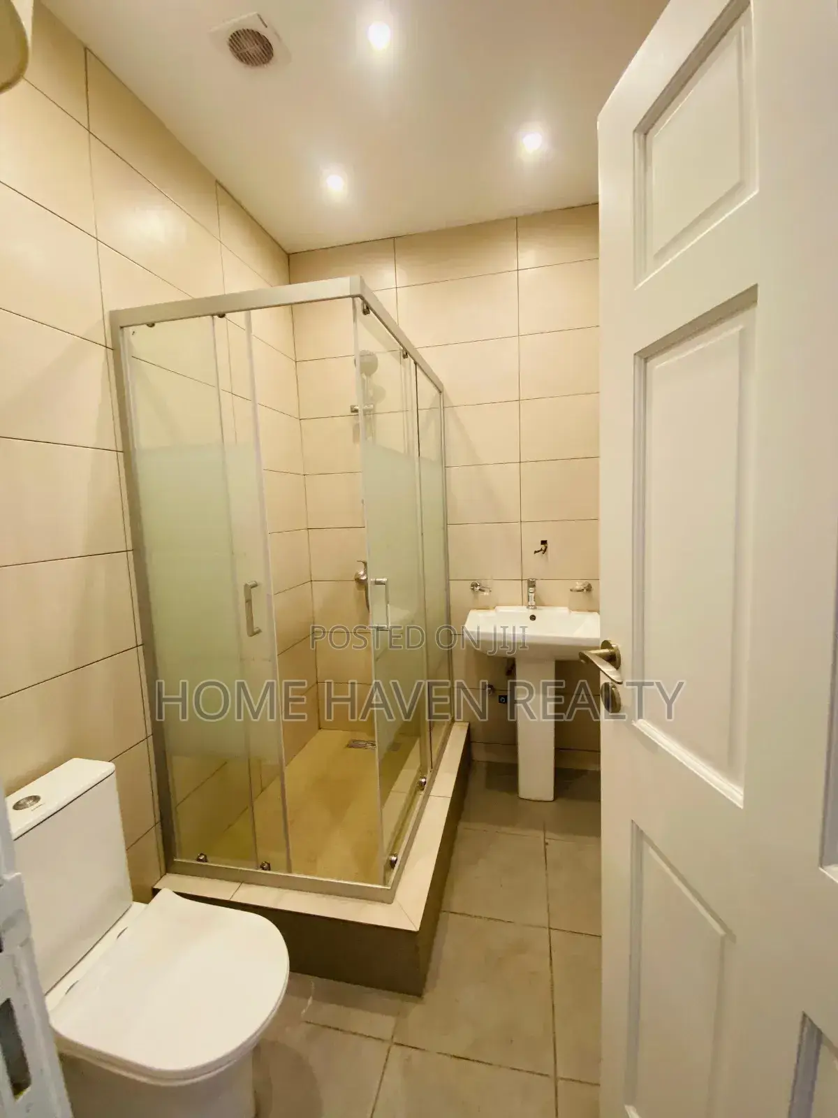 5bdrm House in Labone for rent