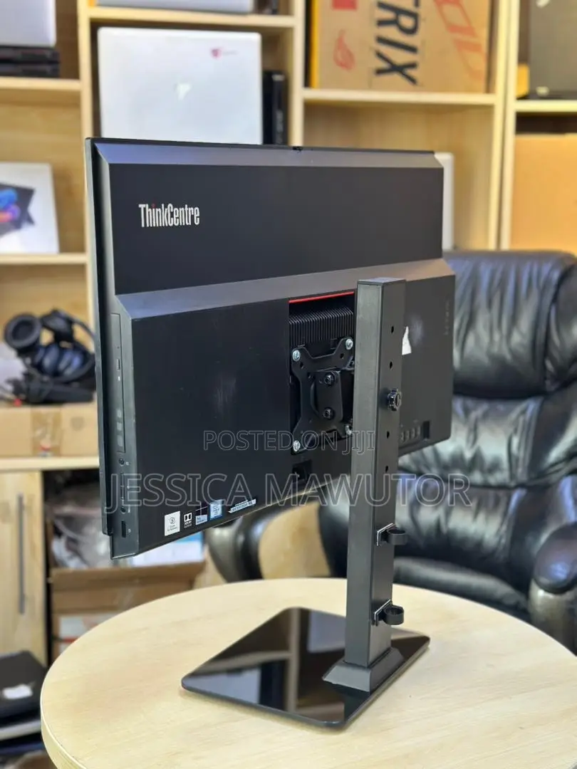 Desktop Computer Lenovo 8GB Intel Core i5 SSD 256GB