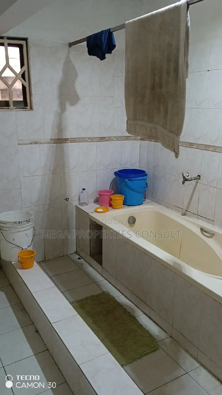 4bdrm House in Sowutwuom for rent