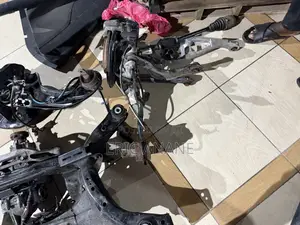 Honda CRV Back Hub and Arms