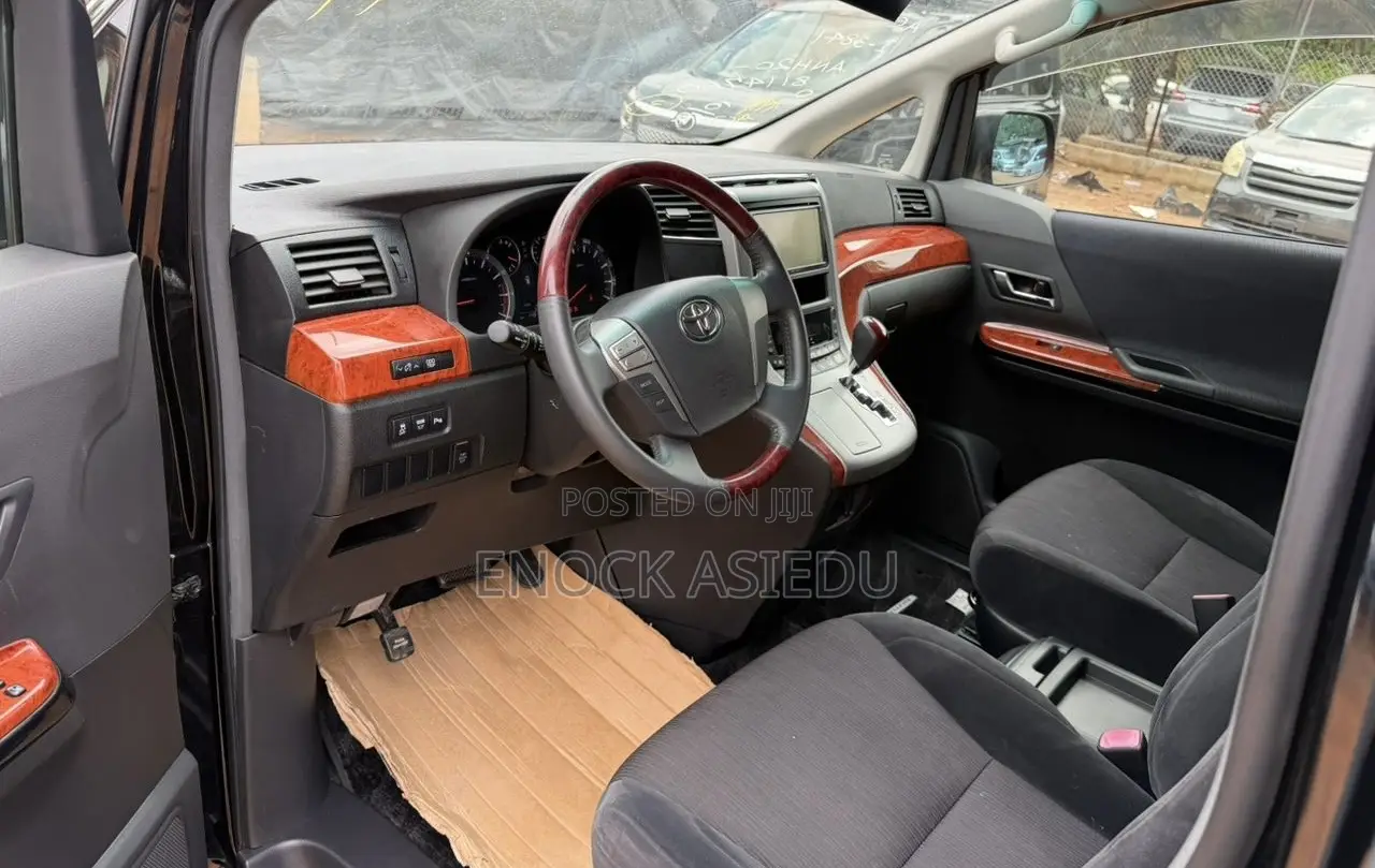 Toyota Vellfire 2010 Black