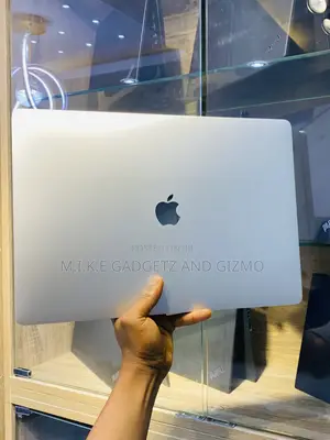 Laptop Apple MacBook 2019 16GB Intel Core i7 SSD 512GB