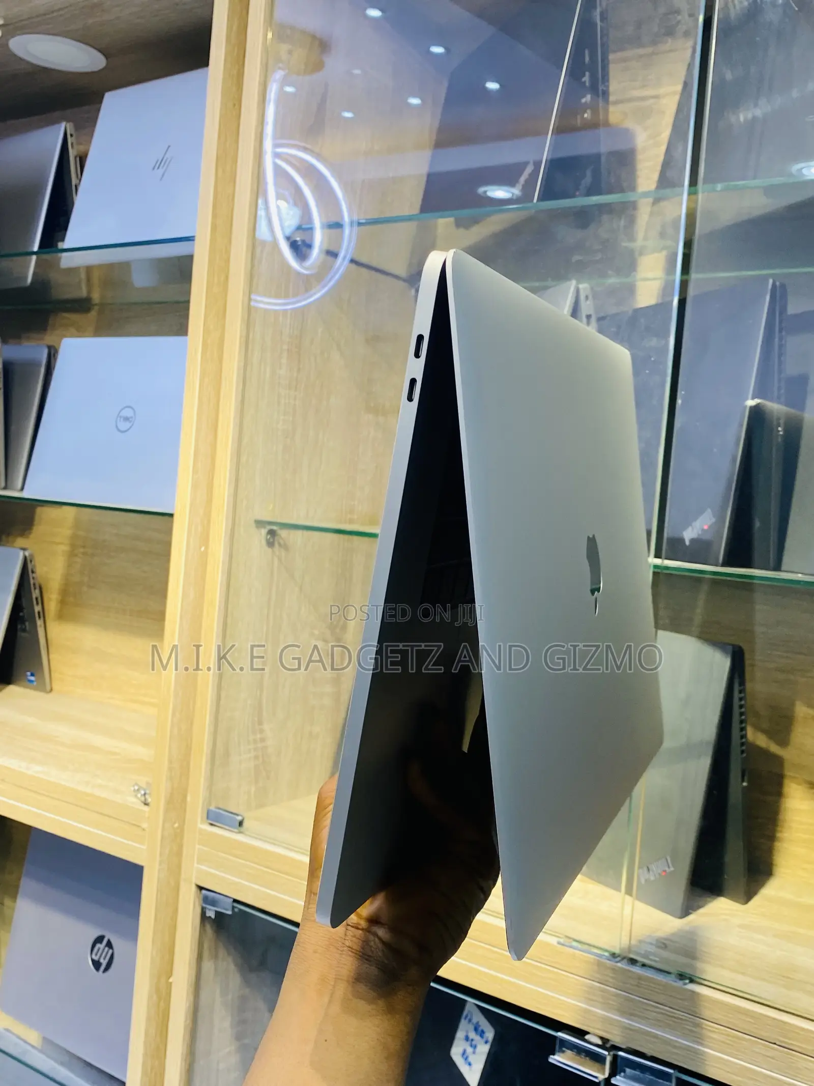 Laptop Apple MacBook 2019 16GB Intel Core i7 SSD 512GB