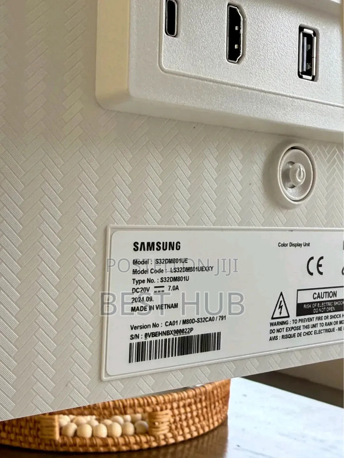 Samsung M8 Gaming Monitor