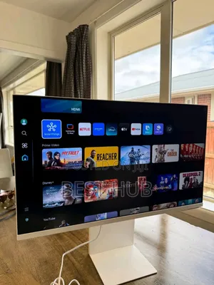 Samsung M8 Gaming Monitor
