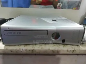 Xbox 360 Slim With Games