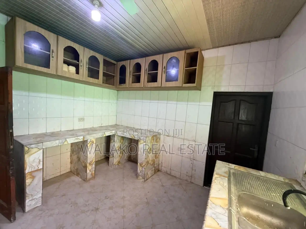5bdrm House in Ablekuma for sale