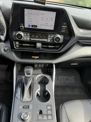 Toyota Highlander XSE AWD 2023 Gray