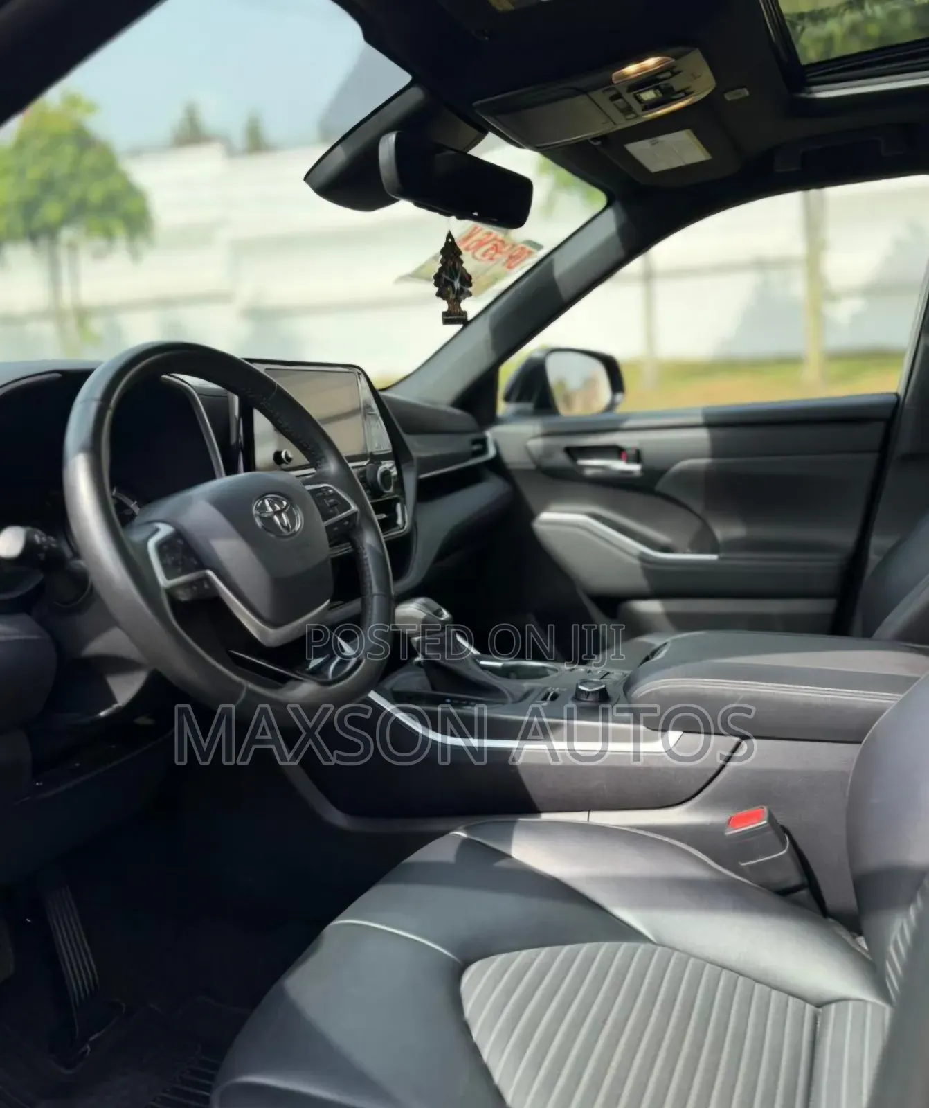 Toyota Highlander XSE AWD 2023 Gray