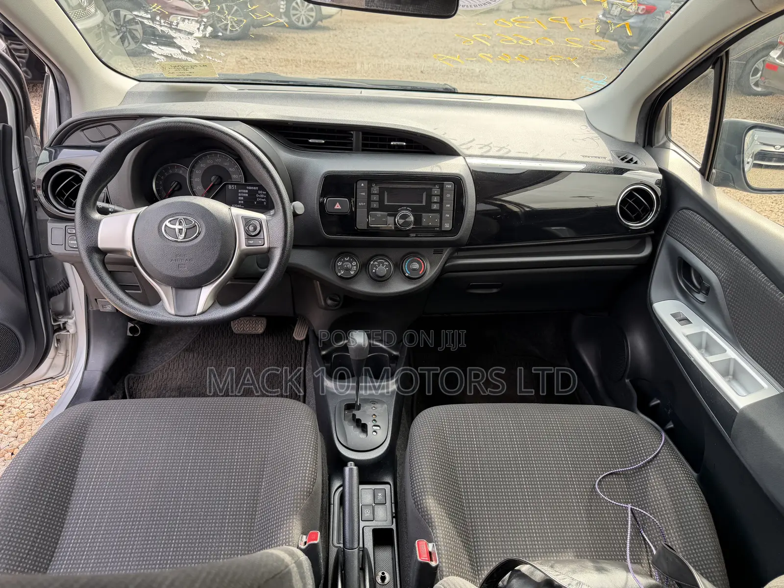 Toyota Vitz 1.3 FWD 3dr 2015 Silver