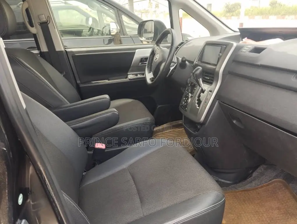 Voxy Dashboard and Vitz