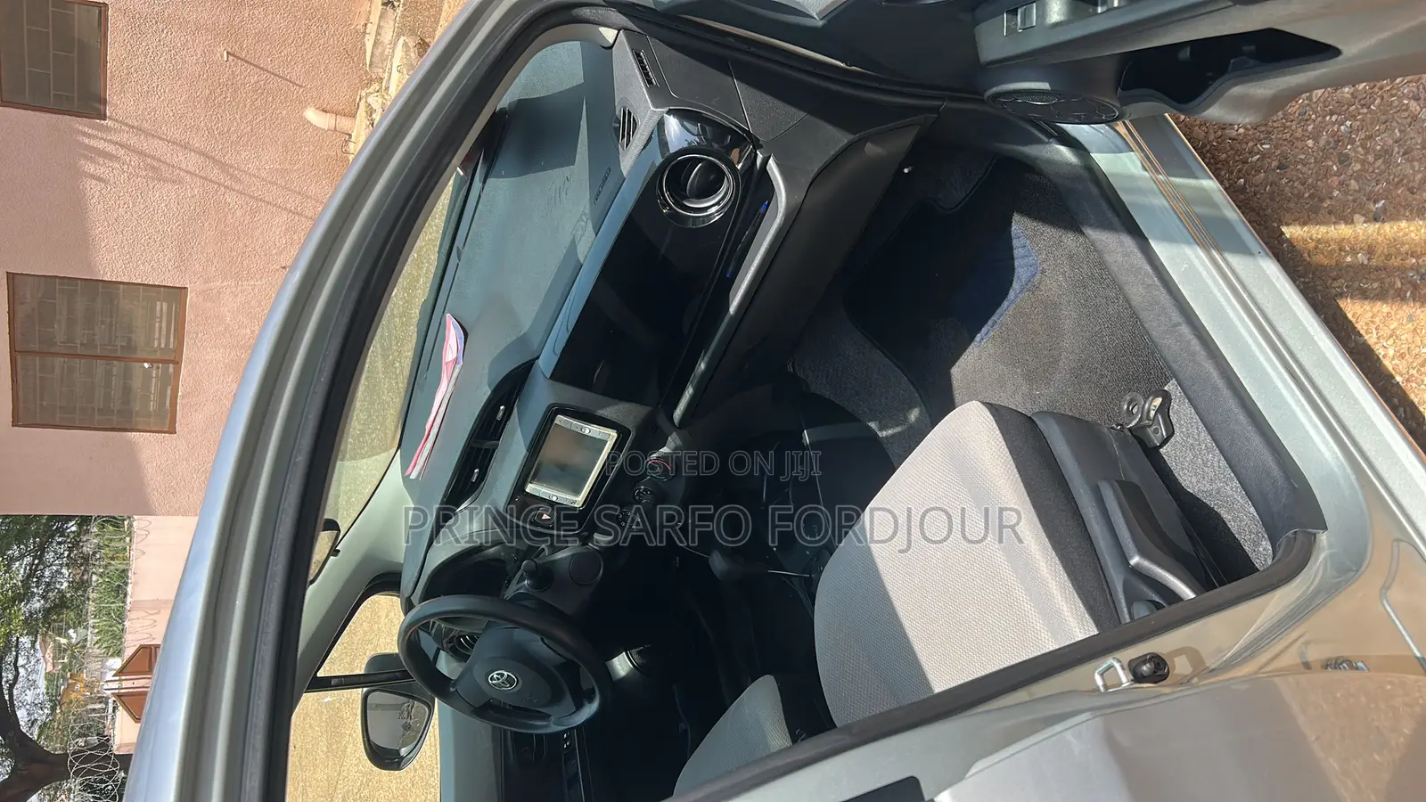 Voxy Dashboard and Vitz