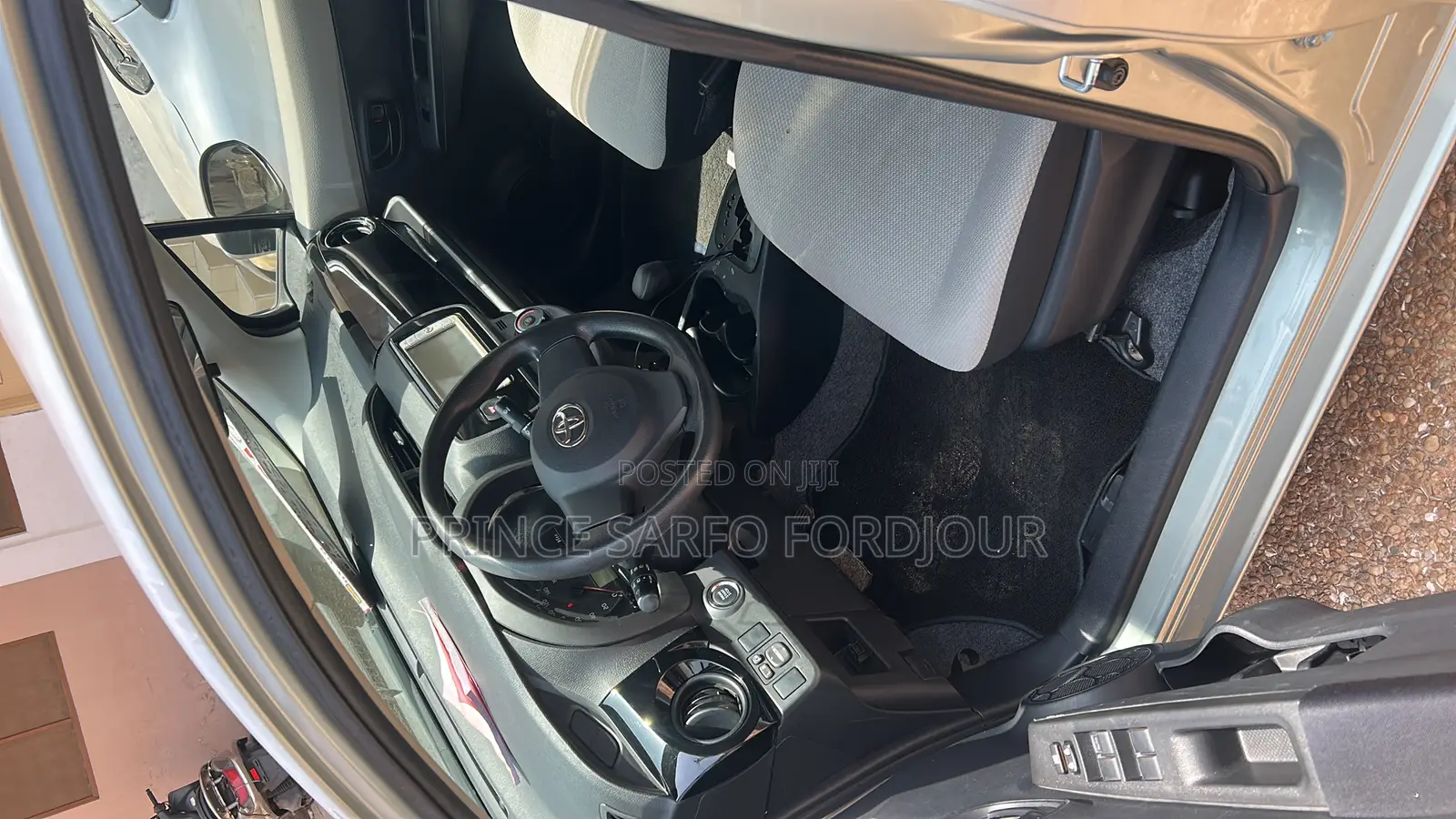 Voxy Dashboard and Vitz