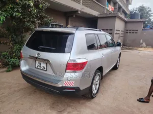 Toyota Highlander 2013 Silver