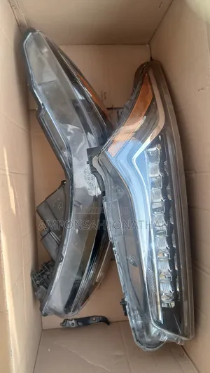Acura RDX Headlight Pair