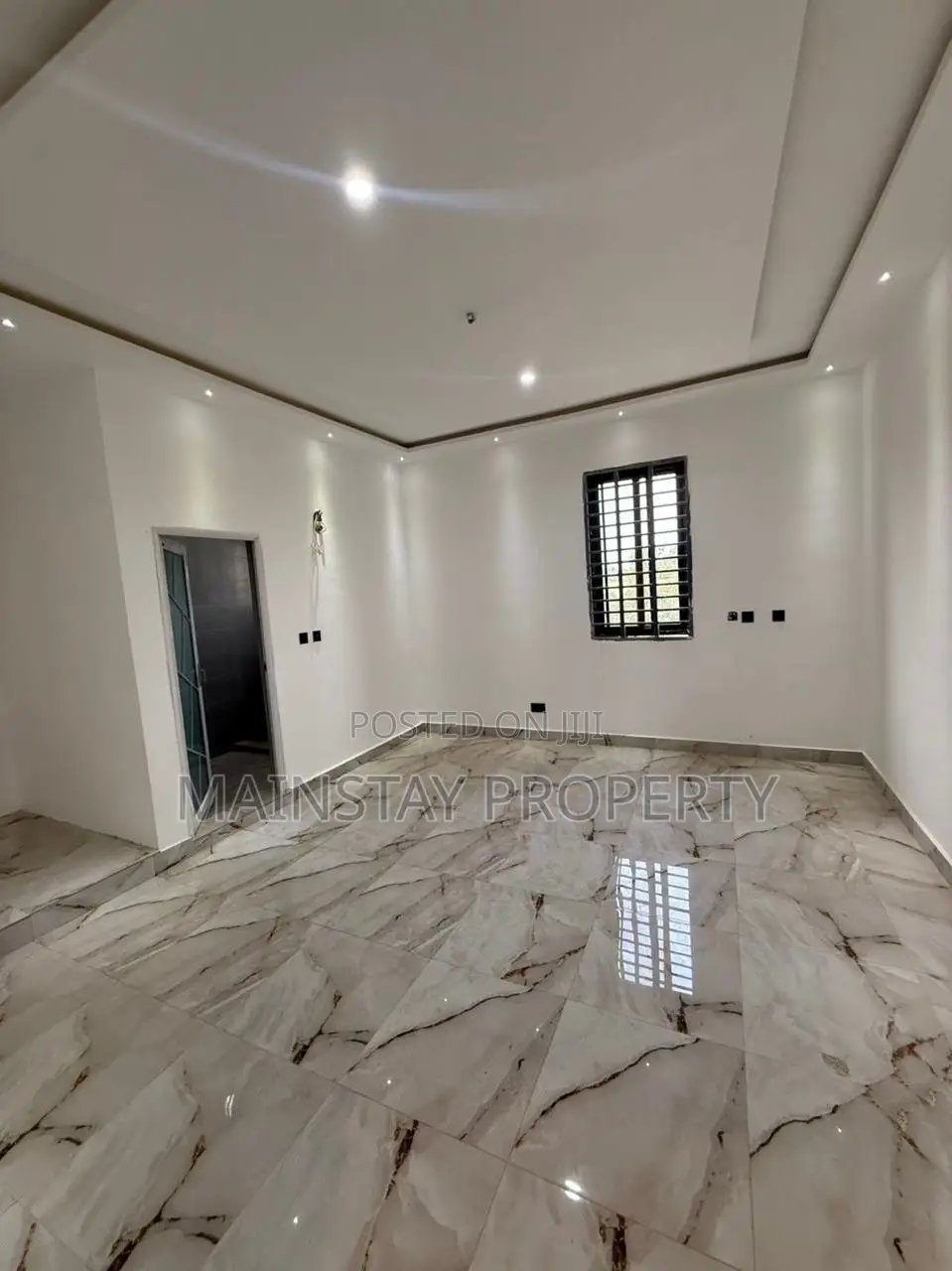 5bdrm House in SSNIT Flats for sale