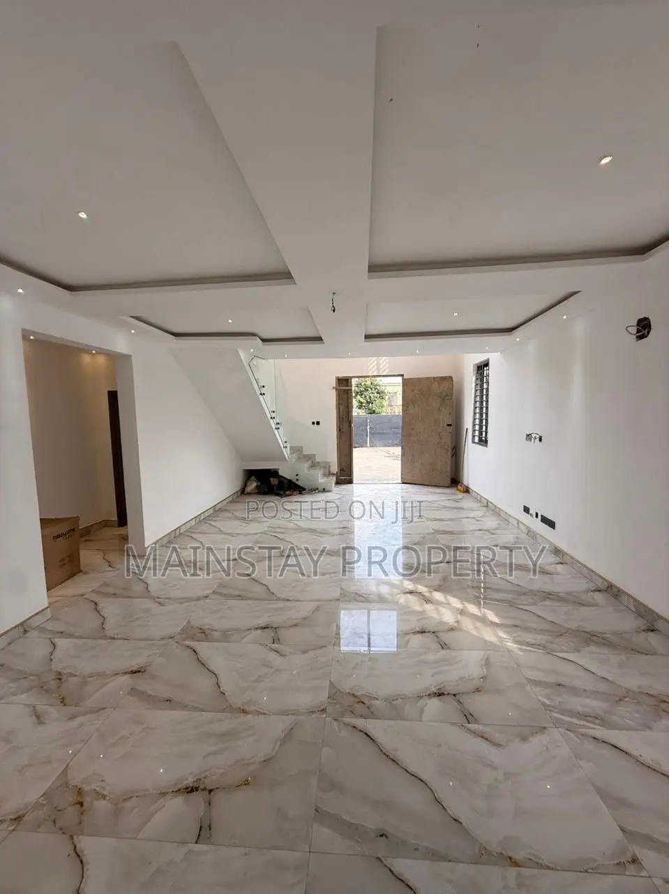 5bdrm House in SSNIT Flats for sale