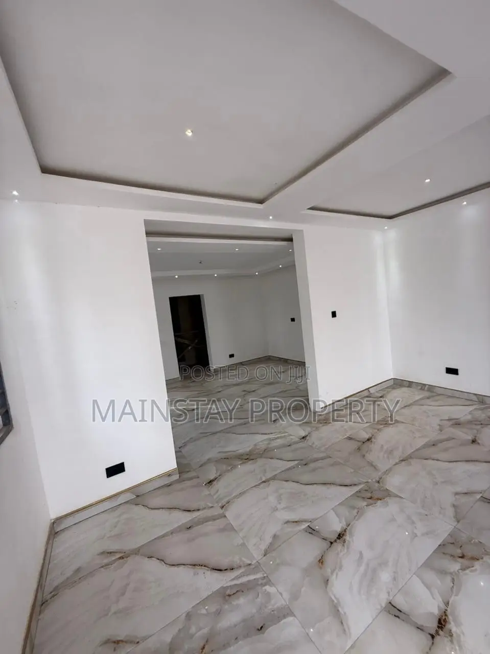 5bdrm House in SSNIT Flats for sale