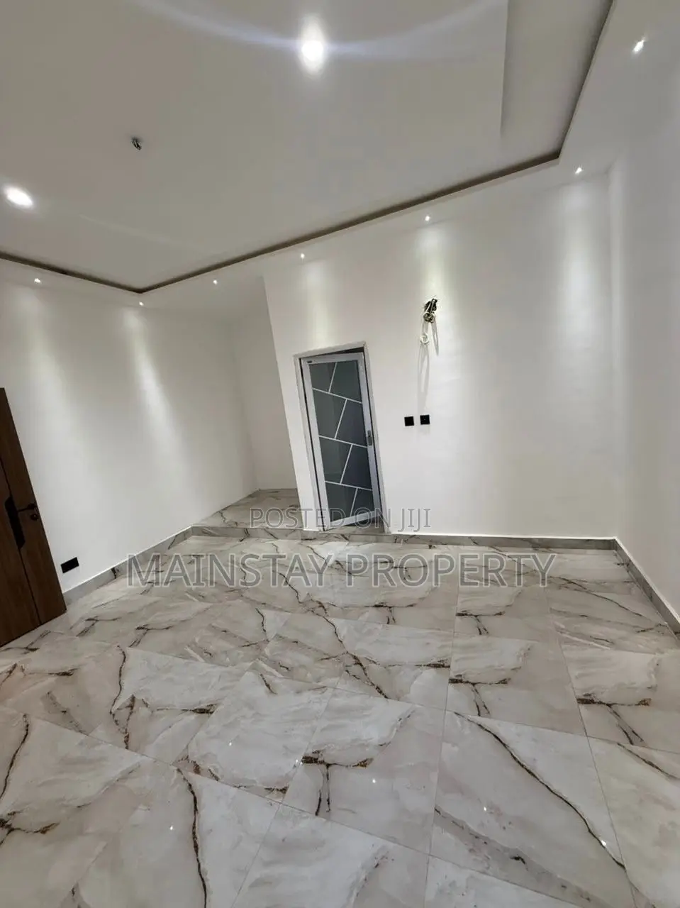 5bdrm House in SSNIT Flats for sale