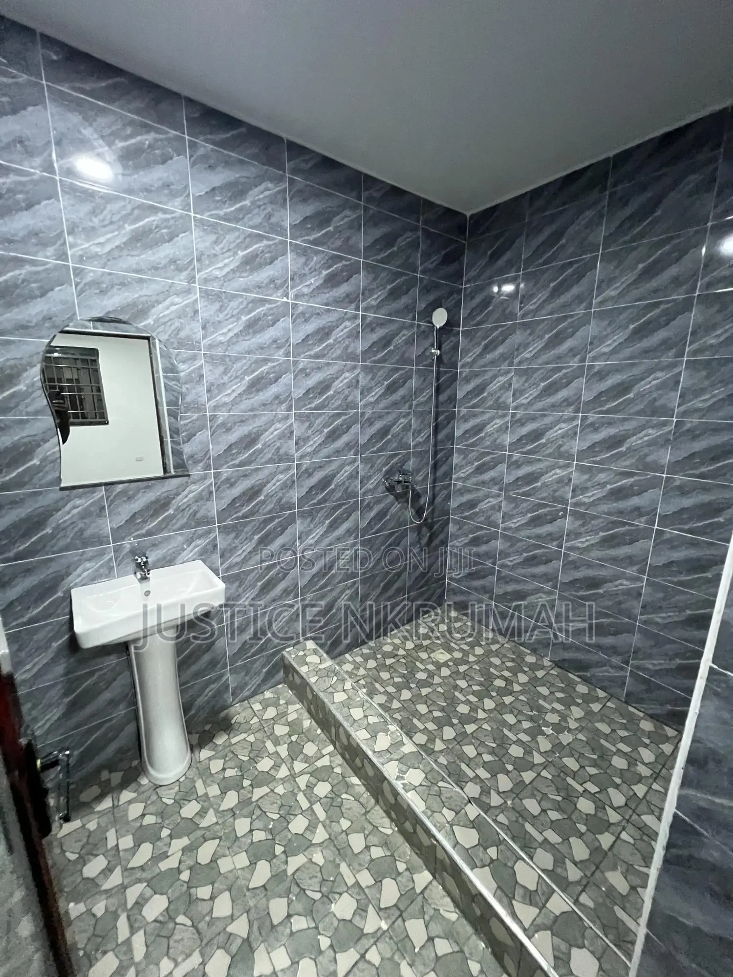 2bdrm Apartment in Mr Justice Estate, Bortiano for rent