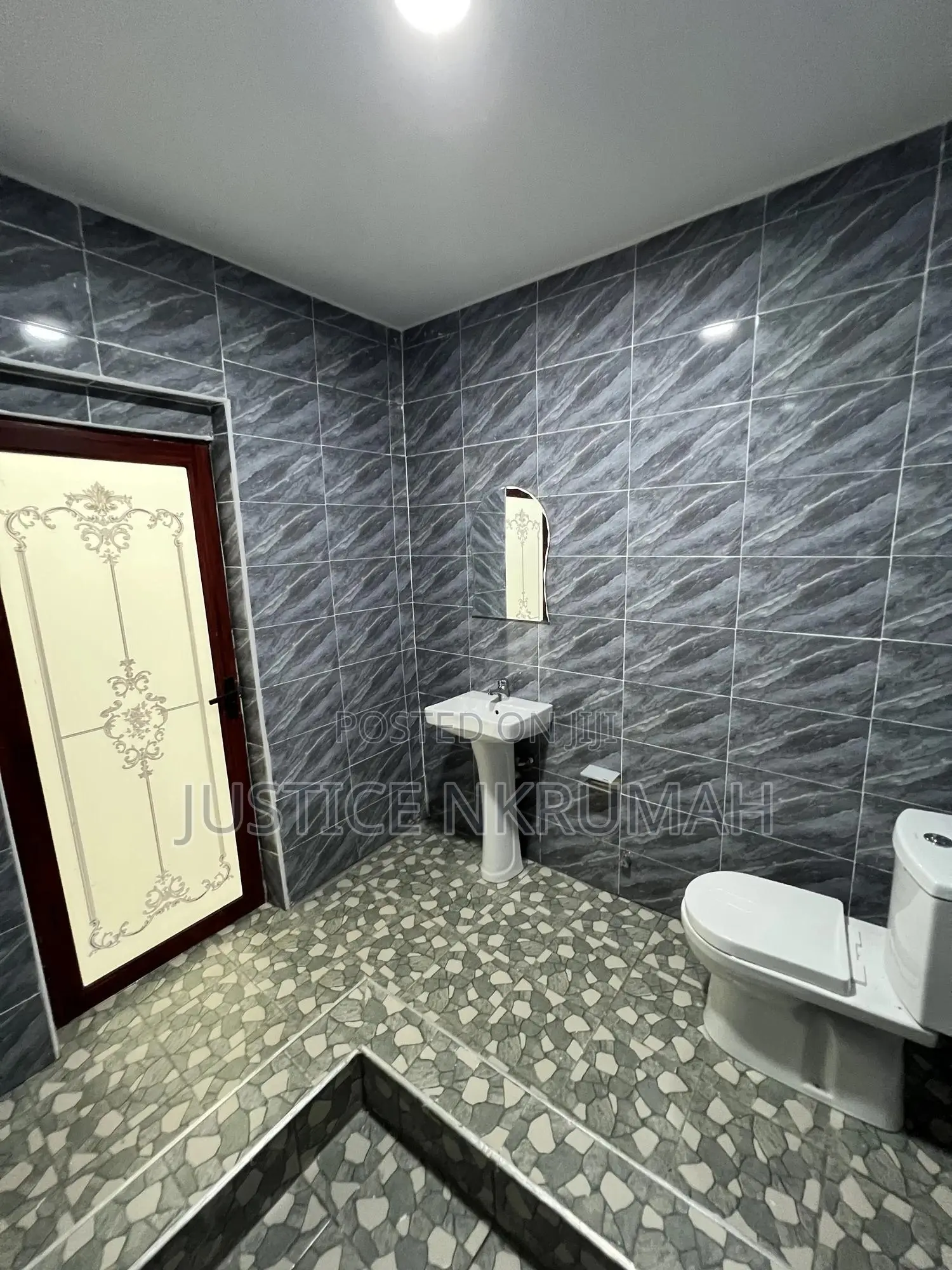 2bdrm Apartment in Mr Justice Estate, Bortiano for rent