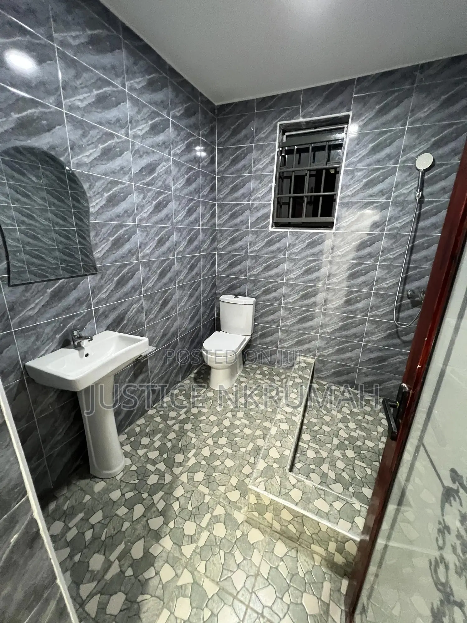 2bdrm Apartment in Mr Justice Estate, Bortiano for rent