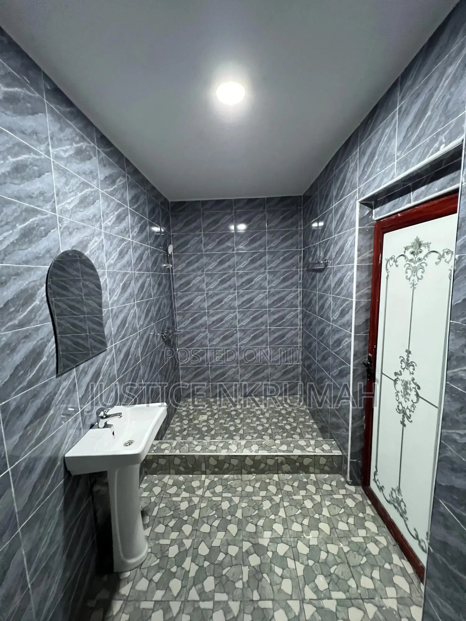 2bdrm Apartment in Mr Justice Estate, Bortiano for rent
