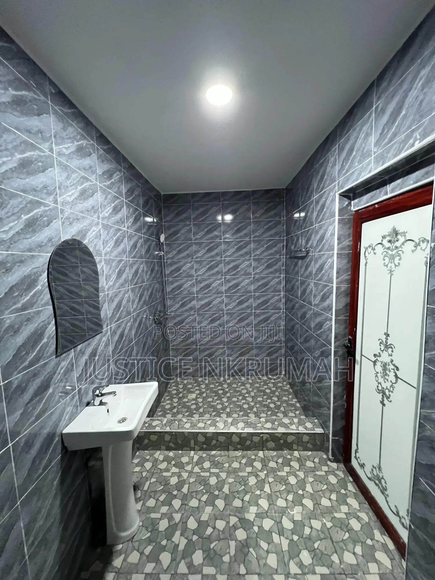 2bdrm Apartment in Mr Justice Estate, Bortiano for rent