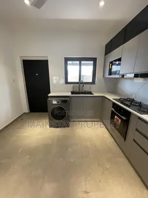 4bdrm House in Adenta for sale