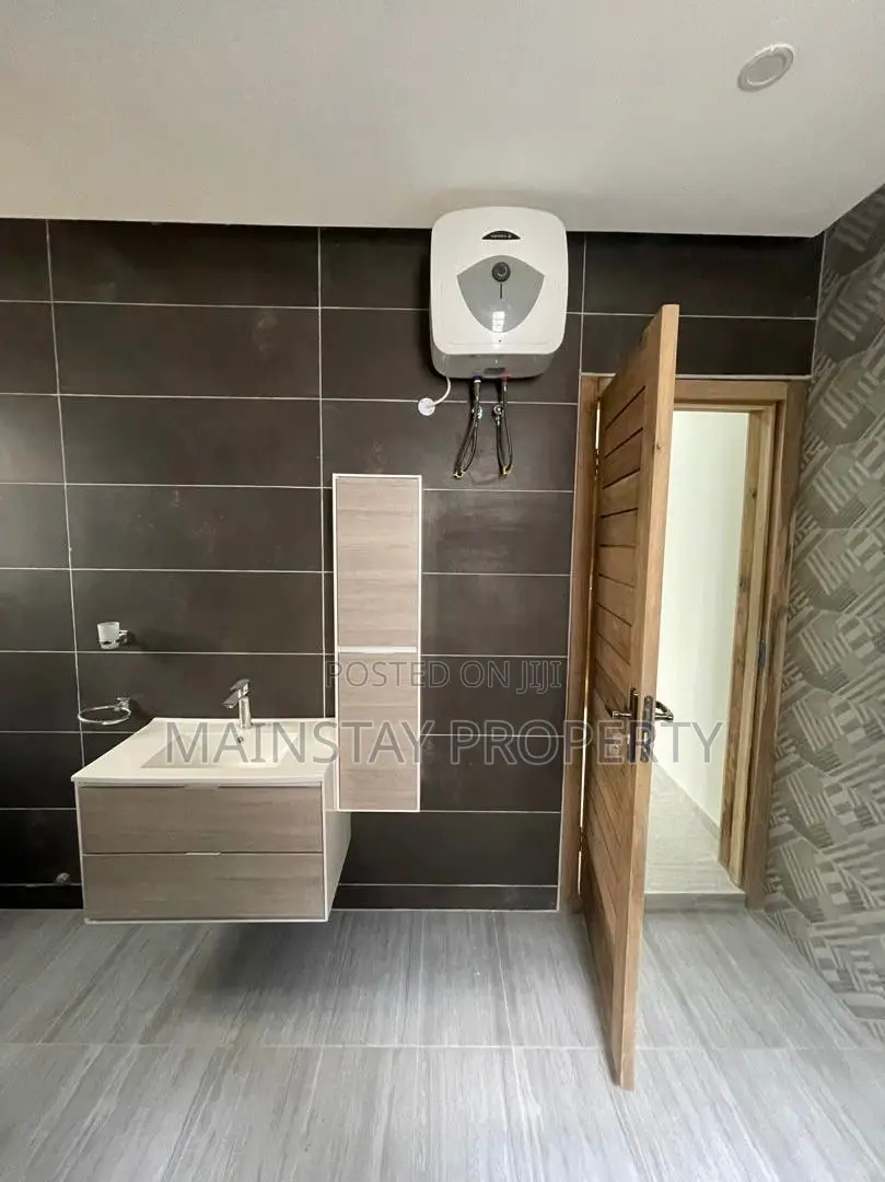 4bdrm House in Mainstay Estates, Haatso for sale