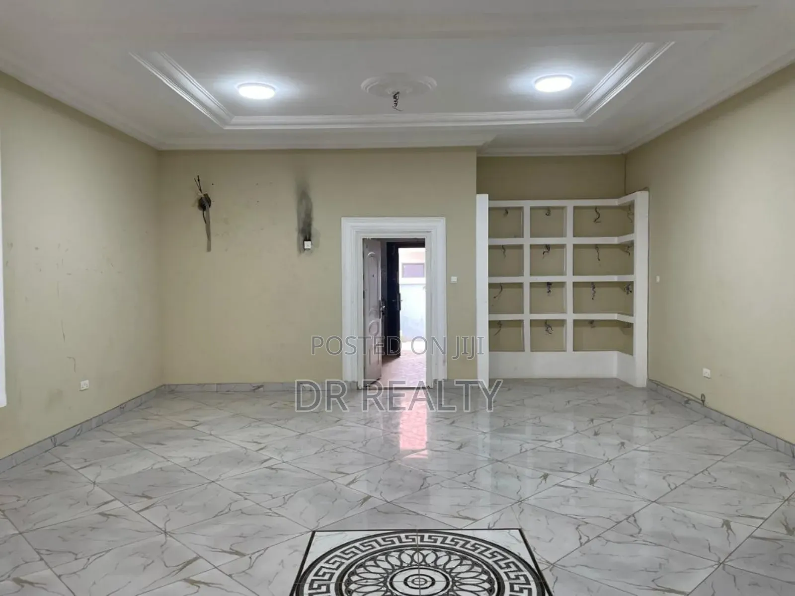 3bdrm House in Devtraco, Tema Metropolitan for rent