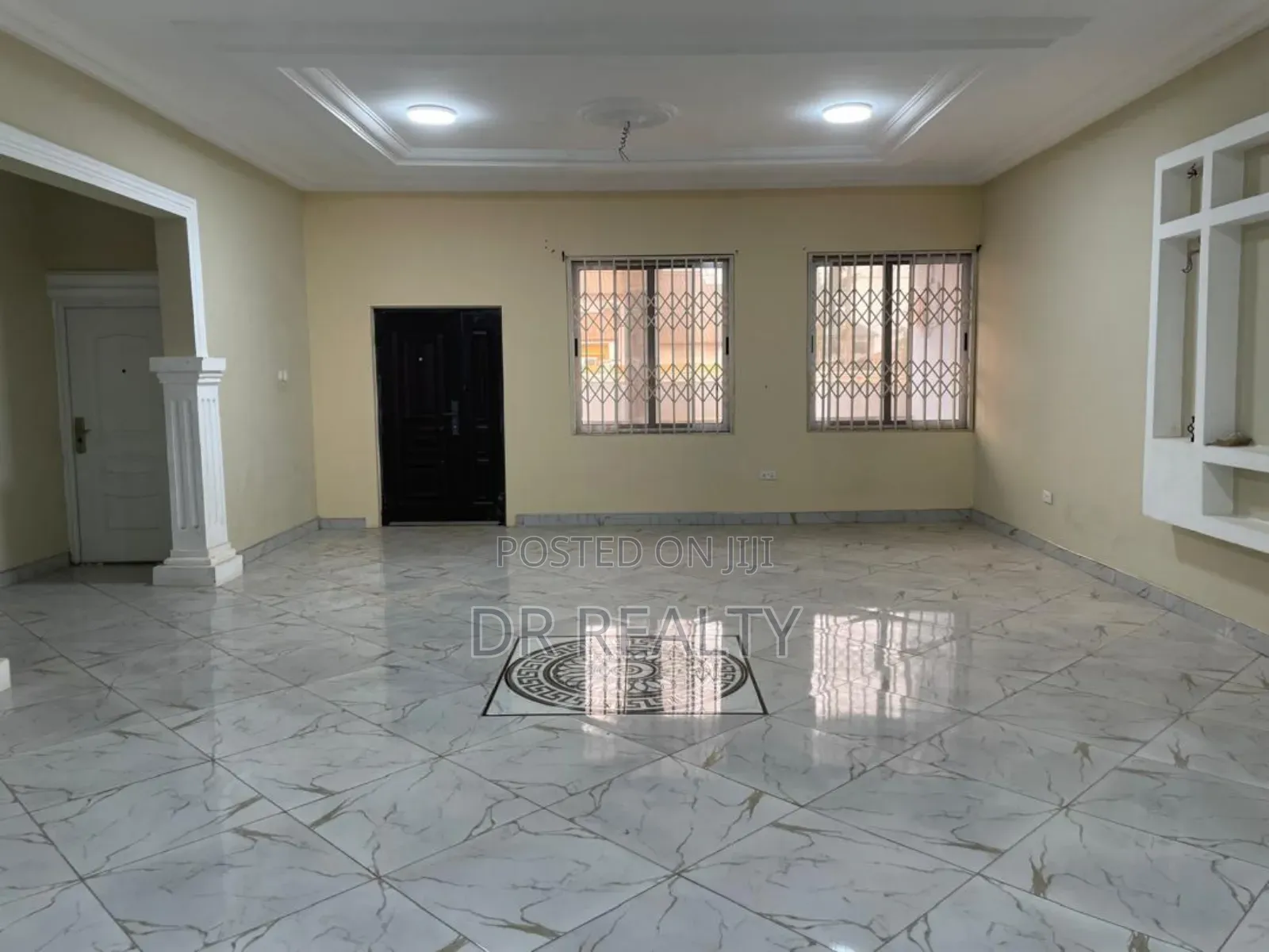 3bdrm House in Devtraco, Tema Metropolitan for rent