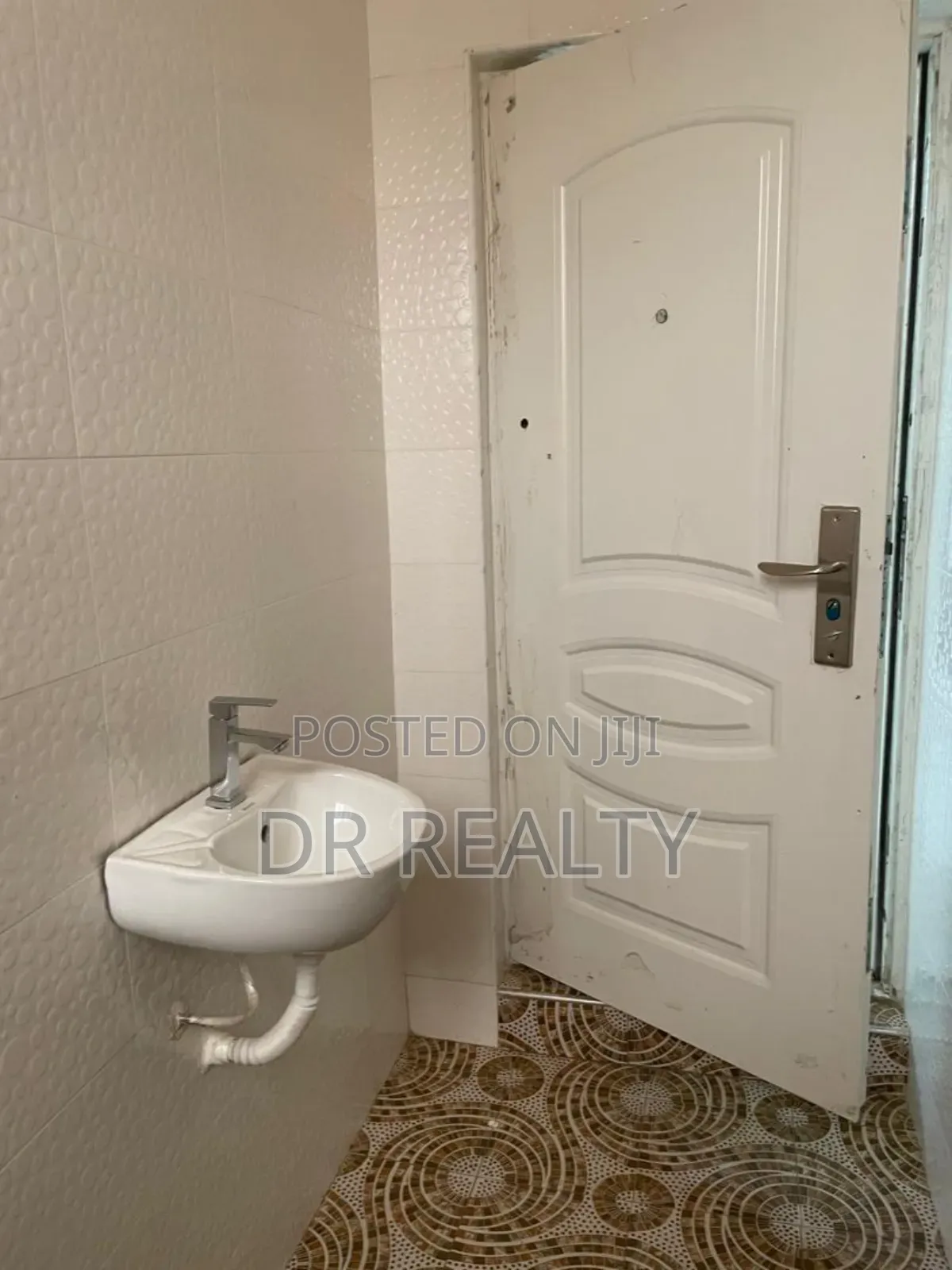 3bdrm House in Devtraco, Tema Metropolitan for rent