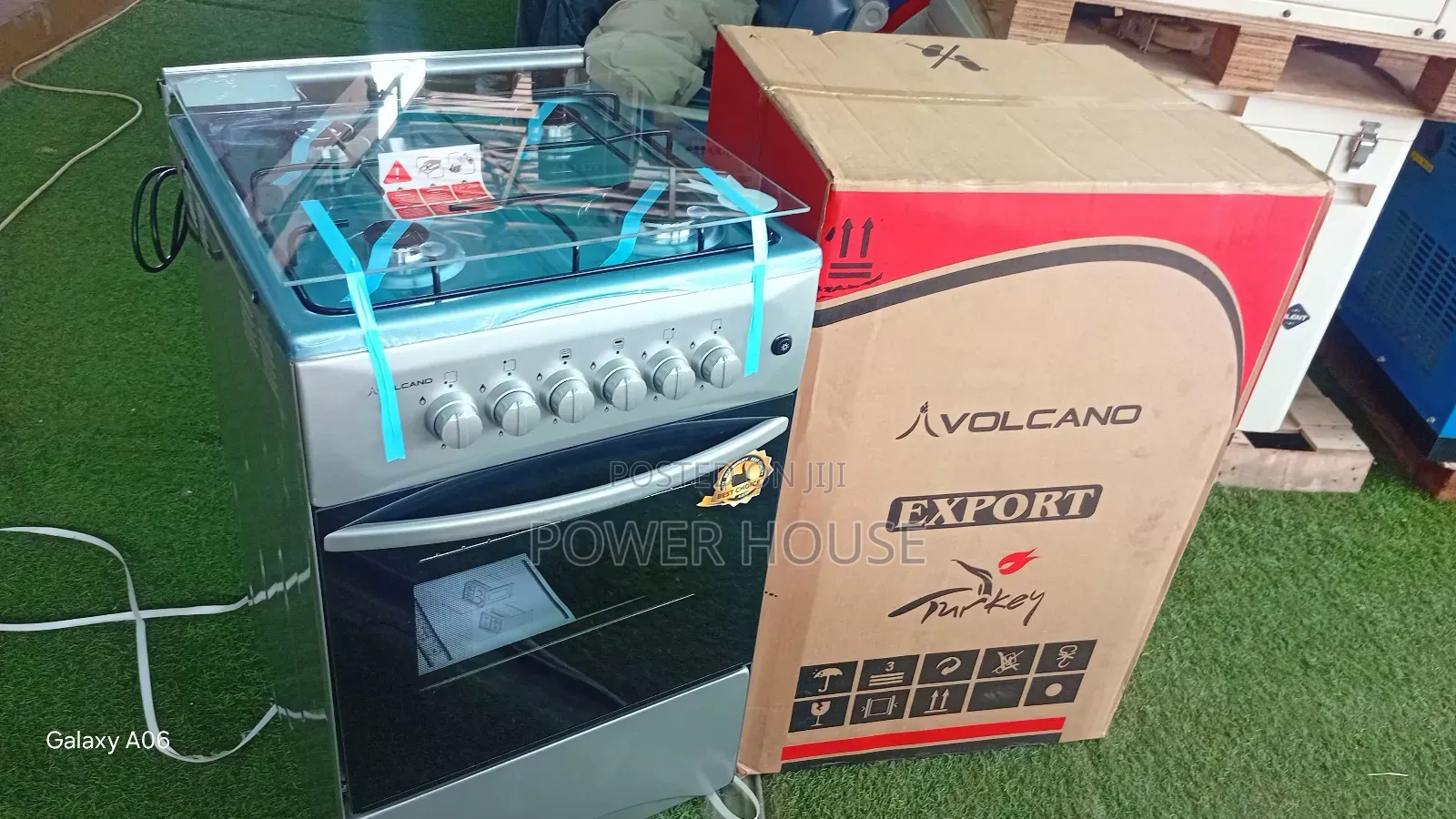 Volcano 50x50 Cooker – Reliable 4-Burner Performance