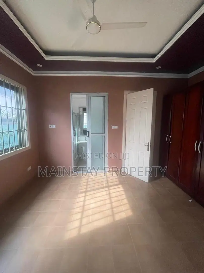 3bdrm House in Ashomang Estate for sale