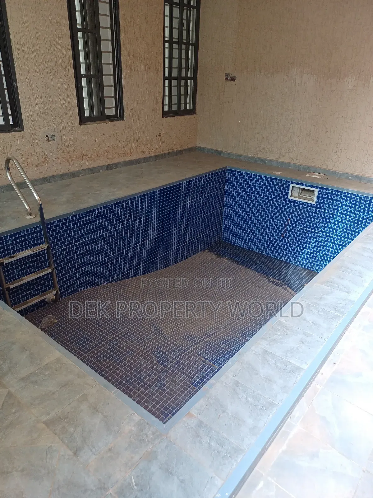 4bdrm House in School Junction for sale