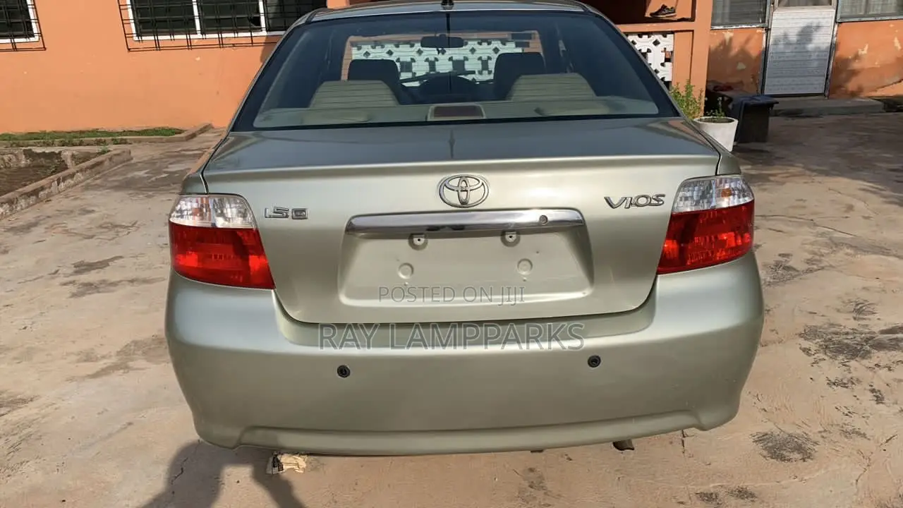 Toyota Vios 2010 Gold