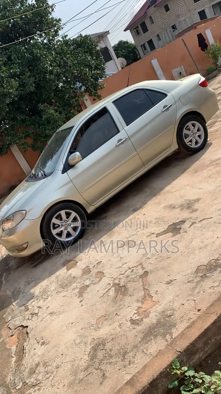 Toyota Vios 2010 Gold