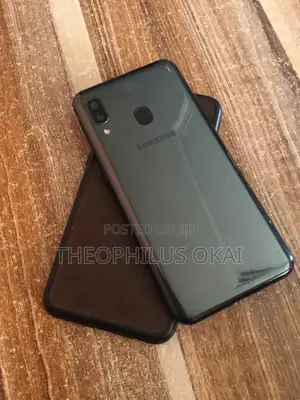 Samsung Galaxy A20e 32 GB Black