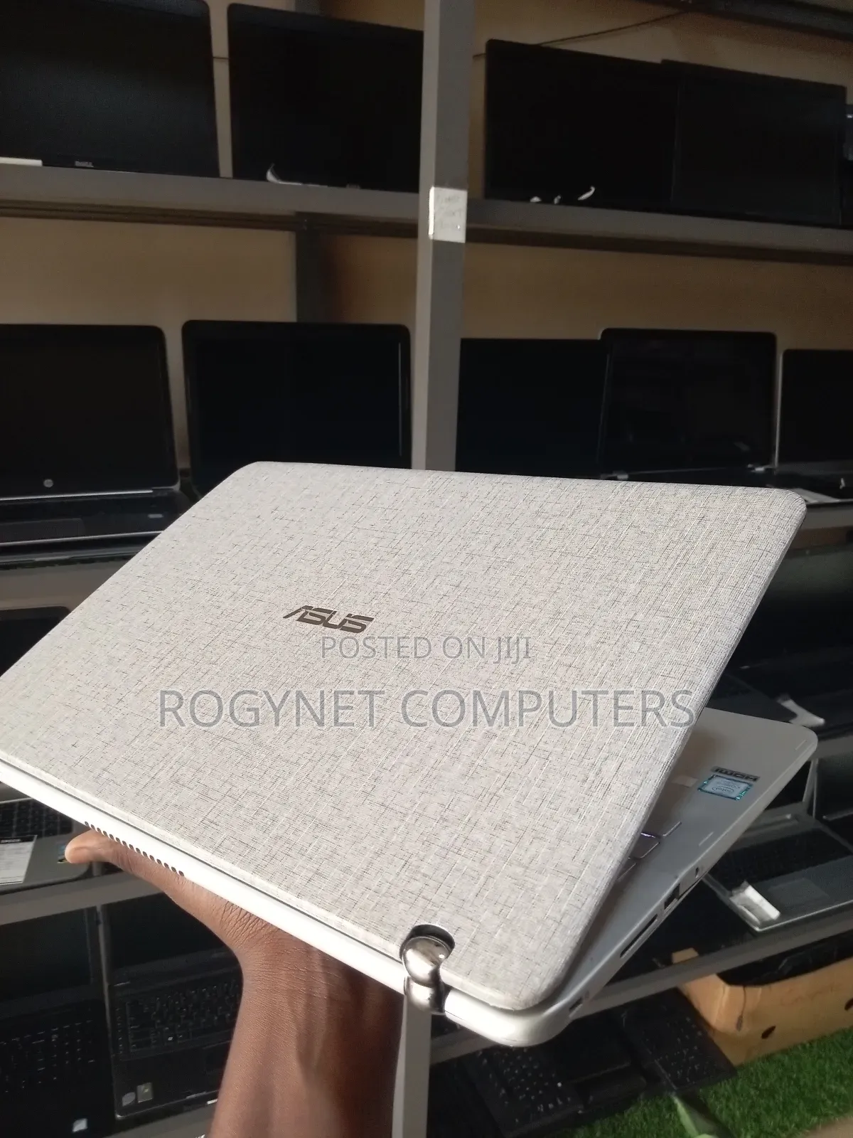 Laptop Asus Q504UA 12GB Intel Core i5 HDD+SSD 1T