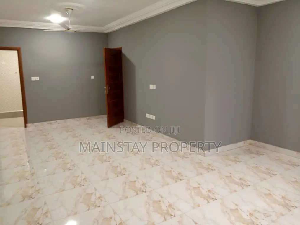 3bdrm Apartment in Lake Side Estate for rent