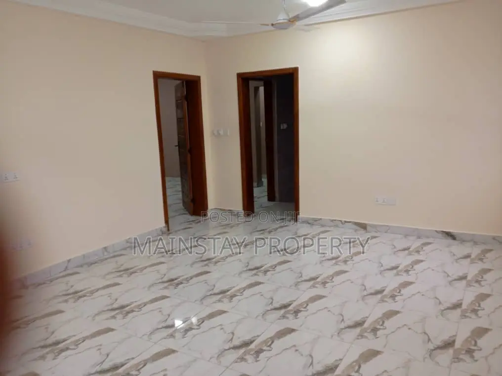 3bdrm Apartment in Lake Side Estate for rent