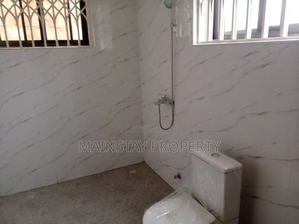 3bdrm Apartment in Lake Side Estate for rent