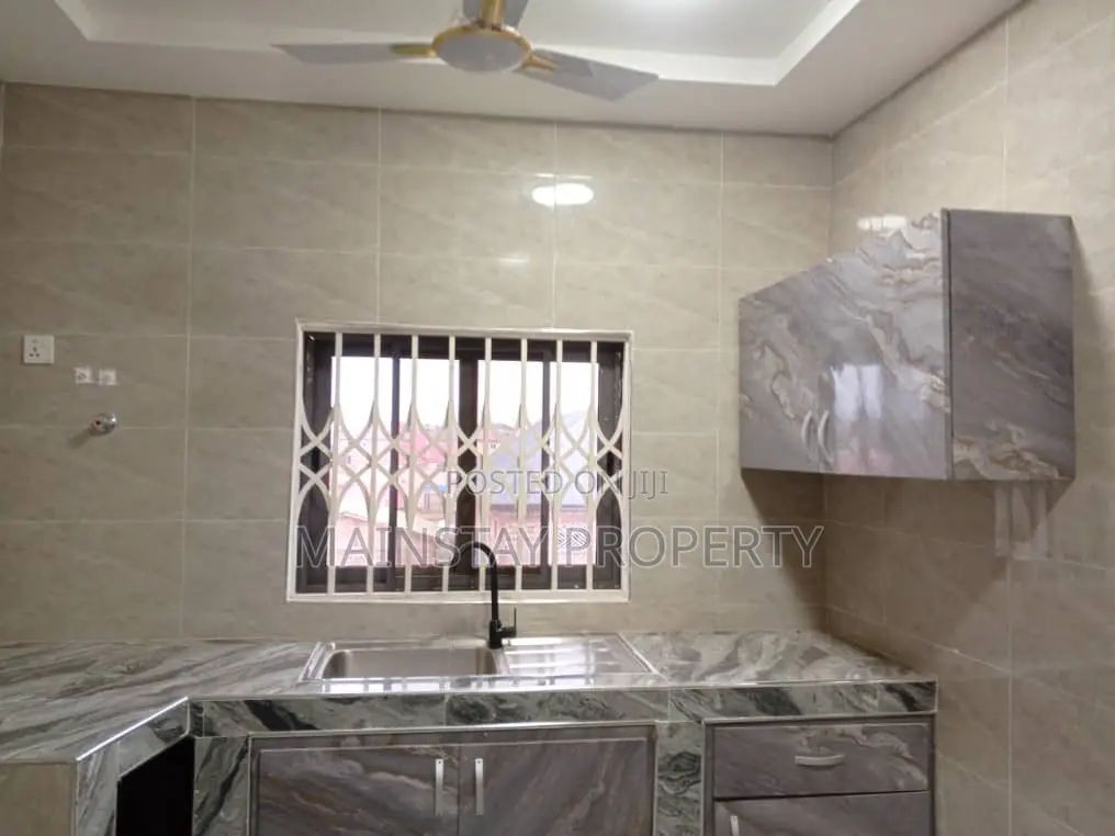 3bdrm Apartment in Lake Side Estate for rent