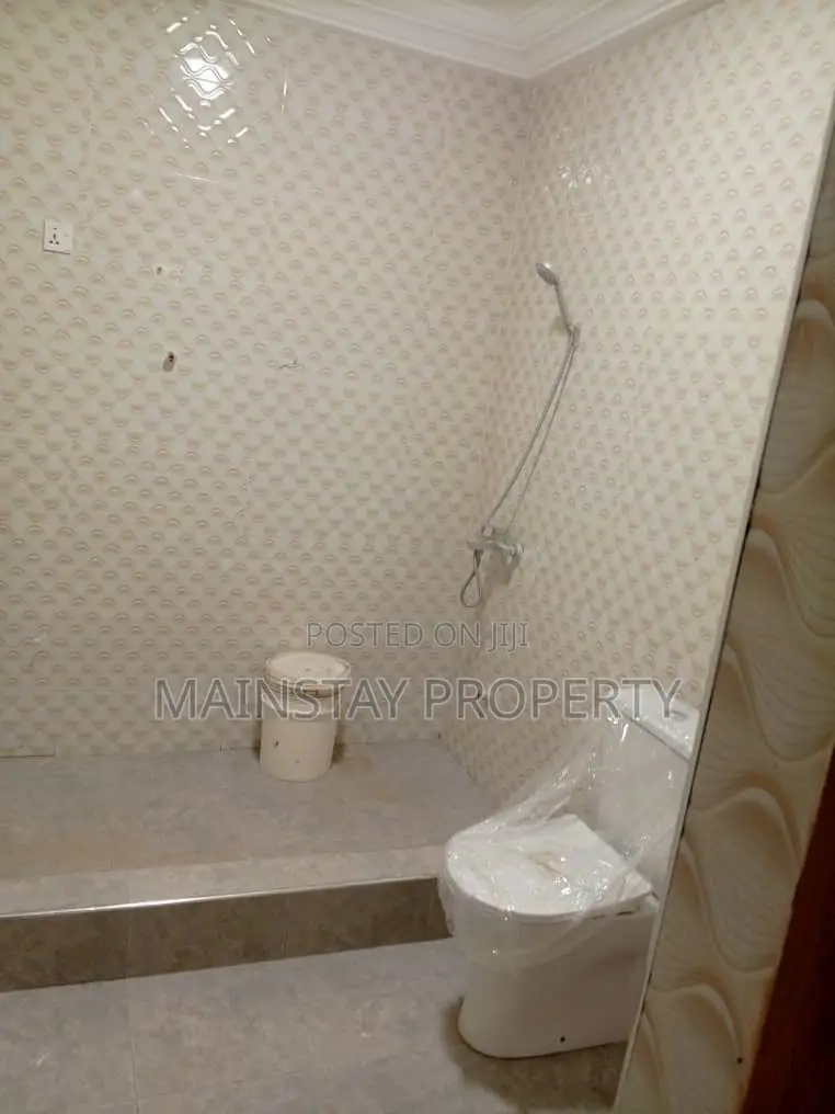 3bdrm Apartment in Lake Side Estate for rent