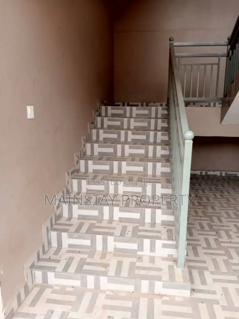3bdrm Apartment in Lake Side Estate for rent
