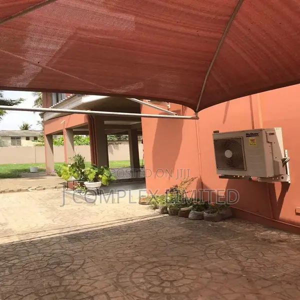 3bdrm Apartment in Coffee Shop Area for rent