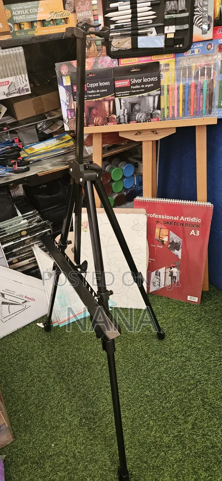 Metal Easel Stand