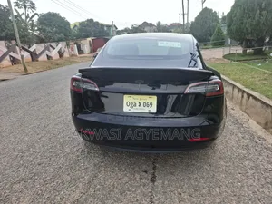 Tesla Model 3 54 kWh Standart Range Plus 2020 Black