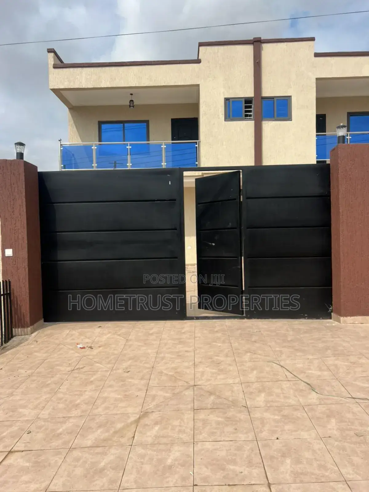 3bdrm House in Hometrust Properties, Ashomang Estate for sale